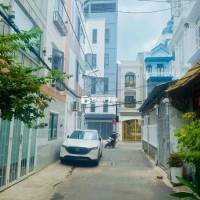 Nhà hẻm ô tô tránh, phân lô, 4 tầng 5x10, dân trí, giá rẻ, Quang Trung