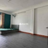 Q12 Gần ĐH Nguyễn Tất Thành,  Máy lạnh, Cửa sổ trời rộng 30m2