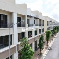 Nhà đối diện công viên vui chơi, DT 5x15m, DTS 230,6m, 4 tầng, 5,95tỷ