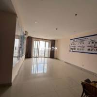 Cho thuê căn hộ 4pn [ block A ] nội thất cơ bản 