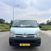 Toyota Hiace van 6 chỗ 2011 Dầu