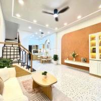 Siêu phẩm nhà 2 tầng 50m2 (4.5m x 11m) - Sát hẻm xe hơi Bùi Đình Túy