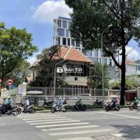 cho thuê góc 3 mặt tiền quận 3