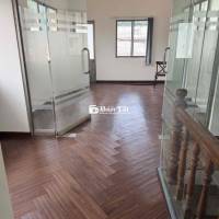 Cho thuê văn phòng 60m² có sân vườn, máy lạnh, vệ sinh riêng ngay HTV