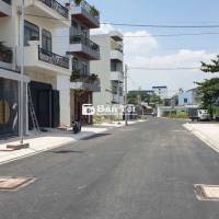 HOT-Nhà 3 lầu DT 5x20m (4pn) full nội thất cao cấp, gần chợ Hóc Môn