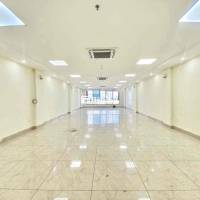 CHO THUÊ VP TẠI TRẦN VỸ- HÀ NỘI/130M2/Ô TÔ ĐỖ CỬA!
