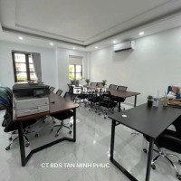 Khai xuân đầu năm! Nguyên lầu gồm 2 phòng (Phòng trước và Phòng sau)