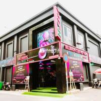 Cho thuê nhà mặt tiền Huỳnh Khương Ninh, Quận 1.