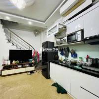 Dưới 6 tỷ có nhà gần Đào Tấn-Oto 10m- Sổ đỏ 24m*5T;MT3,4m;3N;4VS
