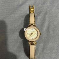 Đồng hồ Anne Klein Nữ dây kim loại