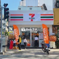 Cho thuê nhà GÓC 2MT Nguyễn Tri Phương, Phường 4, Quận 10. DT: 5x20m