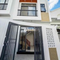 NHÀ LẦU 3 PHÒNG NGỦ HẺM 311 NGUYỄN VĂN CỪ NGANG ĐẠI HỌC CÔNG NGHỆ