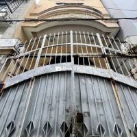 Nhà ngay ngã tư Hàng Xanh, Cách Hutech 750m. Sẵn tiền thuê hàng tháng