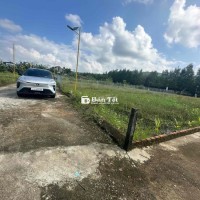 Cần bán lô đất cạnh suối nước nóng