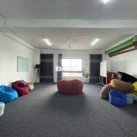 Cho thuê văn phòng tầng 4 diện tích lớn giá 13 triệu - Vạn Phúc City