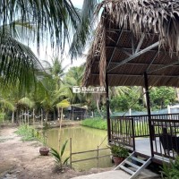 NHÀ MÁT SÂN VƯỜN VEN SÔNG MÁT MẺ - GẦN CHỢ GẦN PHÀ
