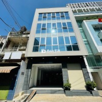 TOÀ BUILDING NGANG 10M ĐƯỜNG LÝ THƯỜNG KIỆT GIÁ THUÊ 150TR
