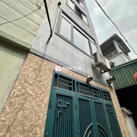 Trung tâm  Long Biên 50m2  5tầng 4phòng ngủ 7.5 tỷ