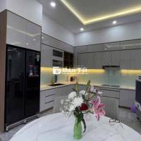 cho thuê nhà ng cănLàng Đại Học ABC, 5x20 , 3 lầu 4 PN . Giá : 22tr/th