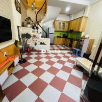 Nhà Nguyên Căn phố Tân Mai 5 Tầng 3 Ngủ oto đỗ cửa mới đẹp