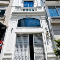 🔴ÔTÔ ĐỖ CỬA - NHÀ ĐẸP (4X13) Q5 GẦN NGUYỄN TRI PHƯƠNG - THU NHẬP CAO