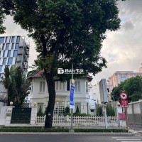 BIỆT THỰ SÂN VƯỜN NGANG 20M TRUNG TÂM QUẬN 3