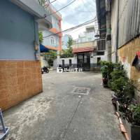 bán nhà 2 tầng gần đưởng hẻm thông nguyễn tất thành