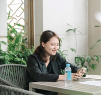 Hiền