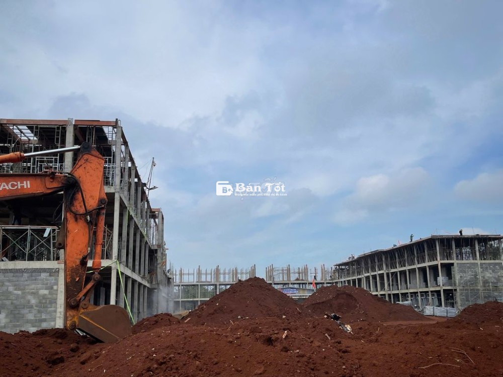 Bán Gấp Lô Đất Thổ Cư 105m², Giá 730 Triệu, Ngay Cổng Trường Nguyễn Du
