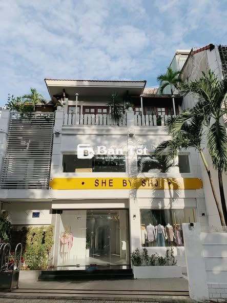 Cho thuê mặt bằng đẹp đường 3/2, Phường 12, Quận 10, DT: 8x15m
