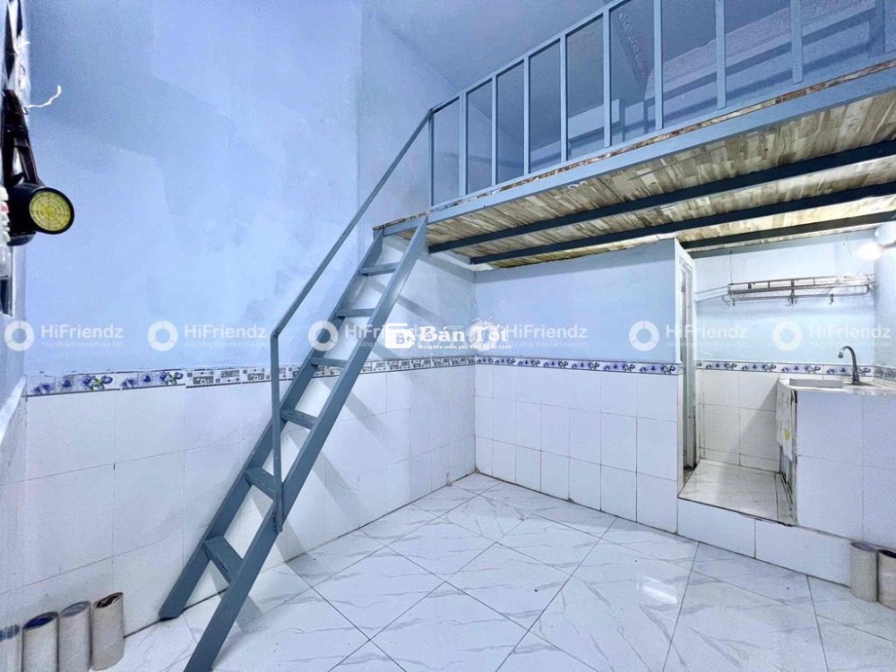 PHÒNG TRỌ GIÁ RẺ GÁC CAO, SẴN MÁY LẠNH QUA ĐẠI HỌC VĂN HIẾN 8P ĐI XE
