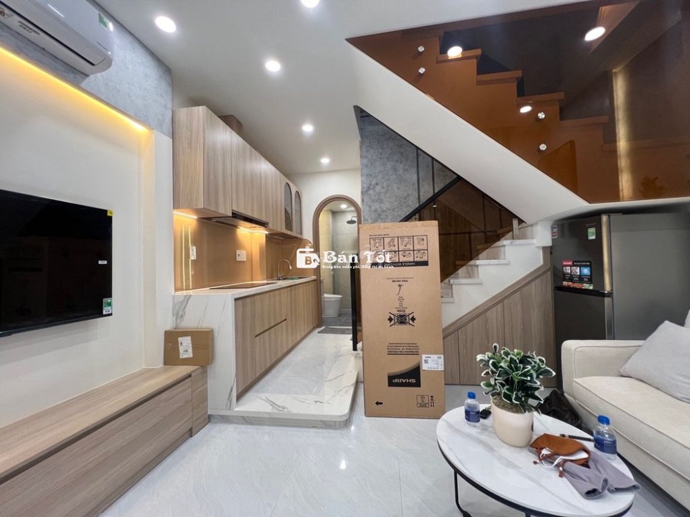 BÁN NHÀ SÁT Q.1 - 33M2, 2TẦNG BTCT, 3PN 2WC, CHỈ 6T.