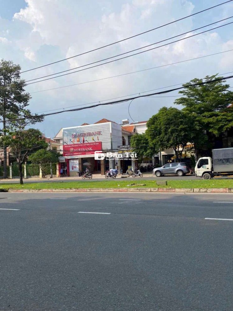 Bán nhà khu Tên Lửa, MT đường Số 7, DT 12 x 20m, cấp 4, giá 58 tỷ