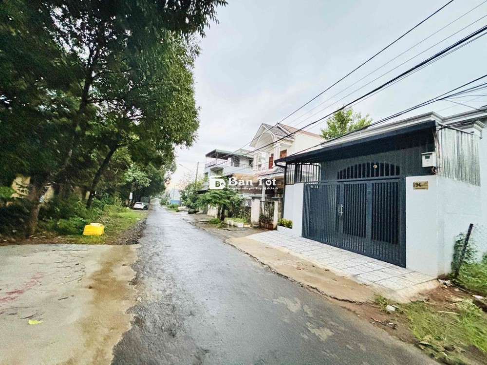 CHO THUÊ NHÀ - MẶT TIỀN ĐƯỜNG SĂM BRĂM - SAU LƯNG TRƯỜNG CAO ĐẲNG ĐẮK