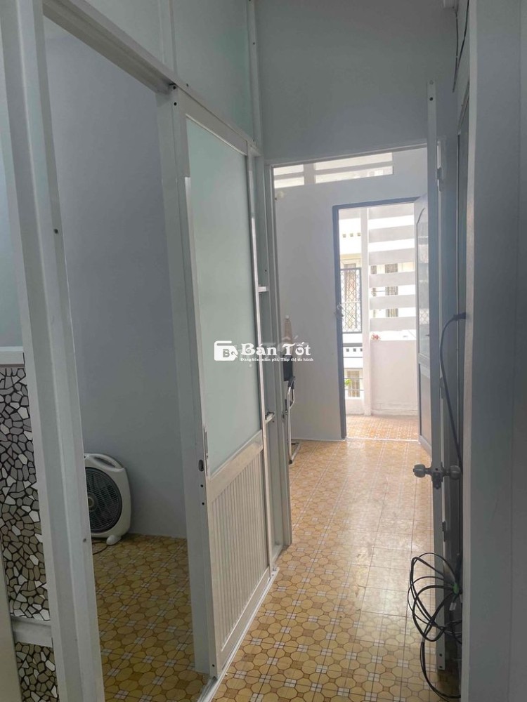 chính chủ bán chung cư Bàu Cát 42m2, 2PN, Sổ hồng riêng hỗ trợ vay NH