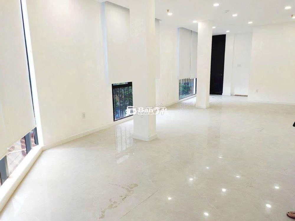 MB GÓC 2MT NGAY CHỢ BẾN THÀNH. GIÁ CHỈ 25TR