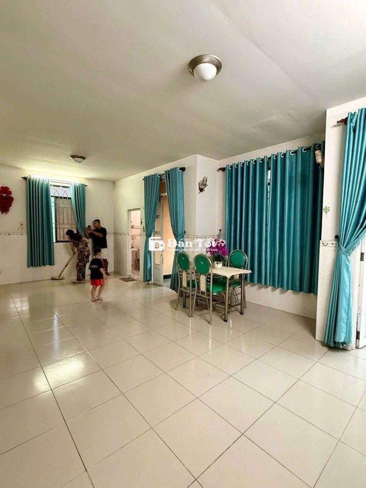 NHÀ 10X10 SÂN ĐẬU OTO, 1T1L SẴN 4PN GẦN KHA VẠN CÂN