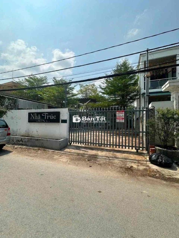 Cho thuê mặt bằng 400m2  hẻm gần đường Nguyễn Ái Quốc phường Tân Tiến