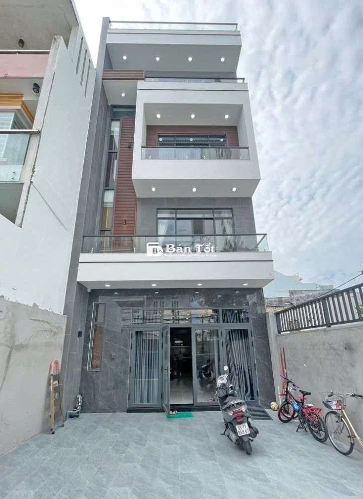 SIÊU PHẨM NHÀ ĐẸP 4PN 300M2 Giá 25 triệu trục đường Nguyễn Minh Hoàng 