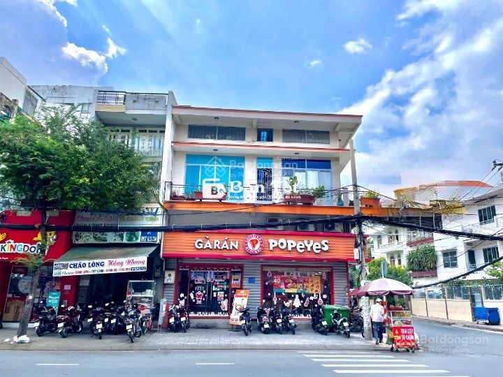 Cho thuê nhà góc 2MT Nguyễn Gia Trí, P25, Q. Bình Thạnh. DT: 10x25m.