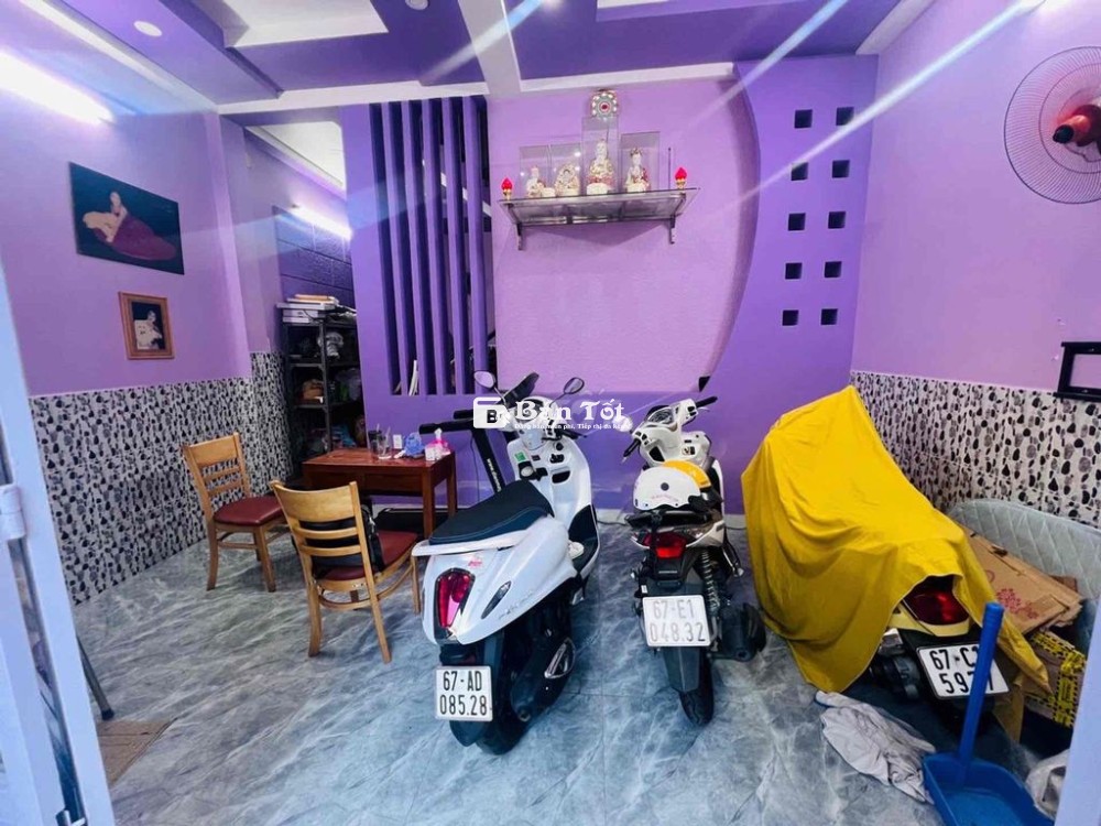 NHÀ 3 TẦNG MẶT TIỀN HẺM ĐƯỜNG PHẠM THẾ HIỂN P6Q8