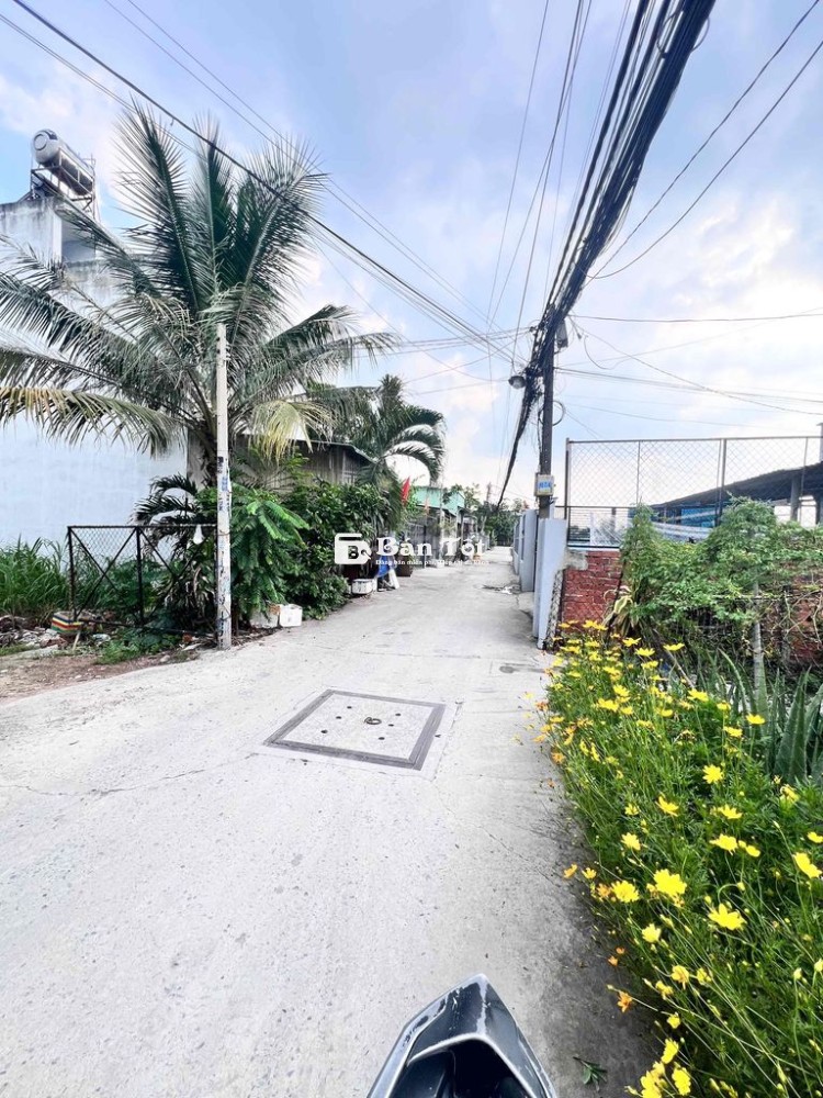 ĐẤT DT: 5 x 17.5m2. Giá: 4.75 tỷ