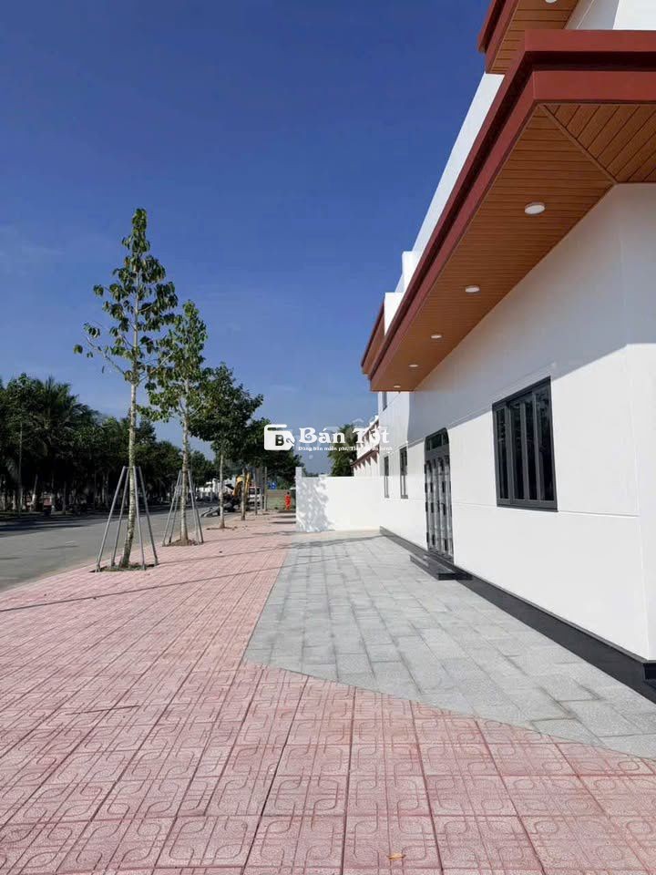 DÃY NHÀ PHỐ NGANG TRƯỜNG FPT SCHOOL SÓC TRĂNG - KHU ĐÔ THỊ 5A - TPCT