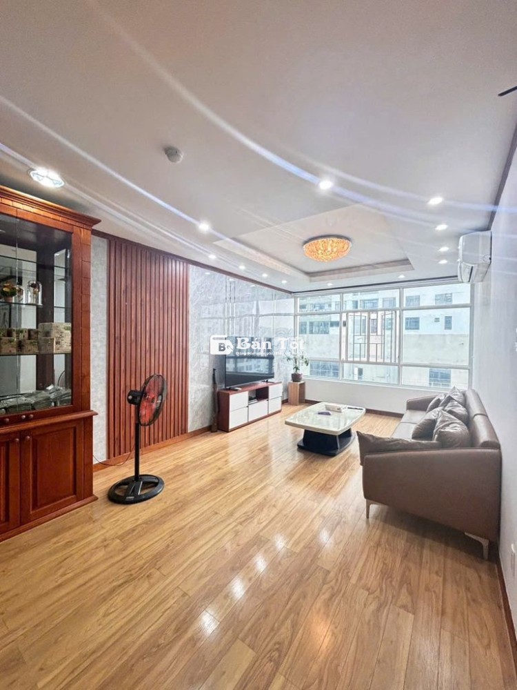 Chính chủ bán căn hộ Giai Việt 150m2 3PN có Nội Thất và Sổ Hồng 6Tỷ250