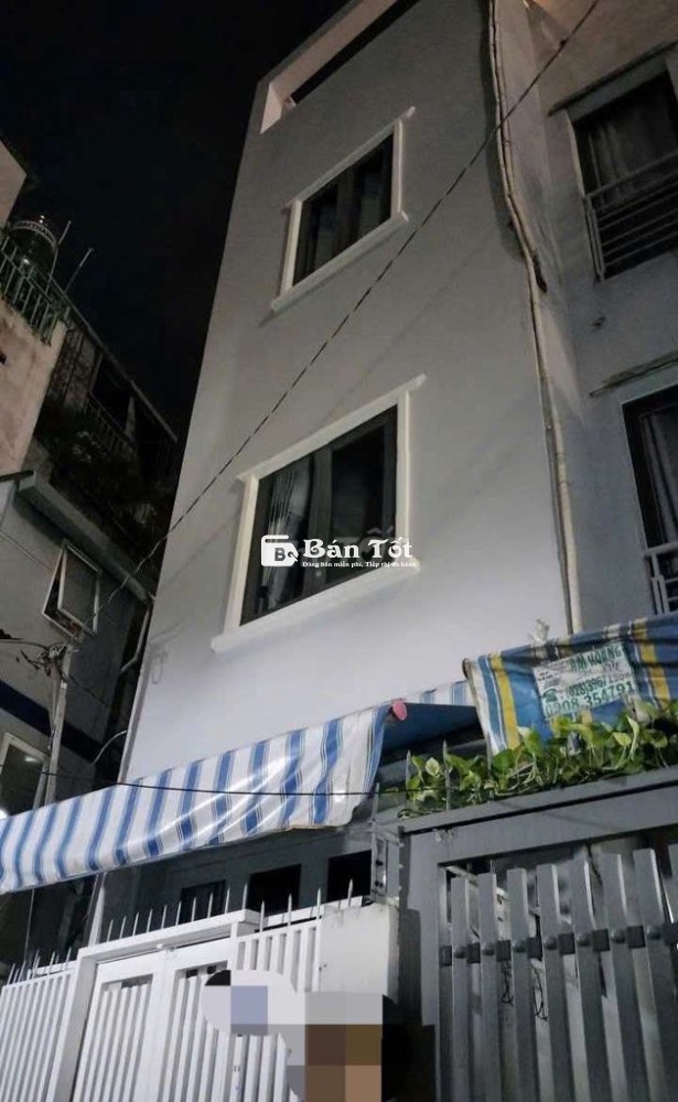 nhà đầy đủ NT ngay Trung tâm Q1 , 15tr