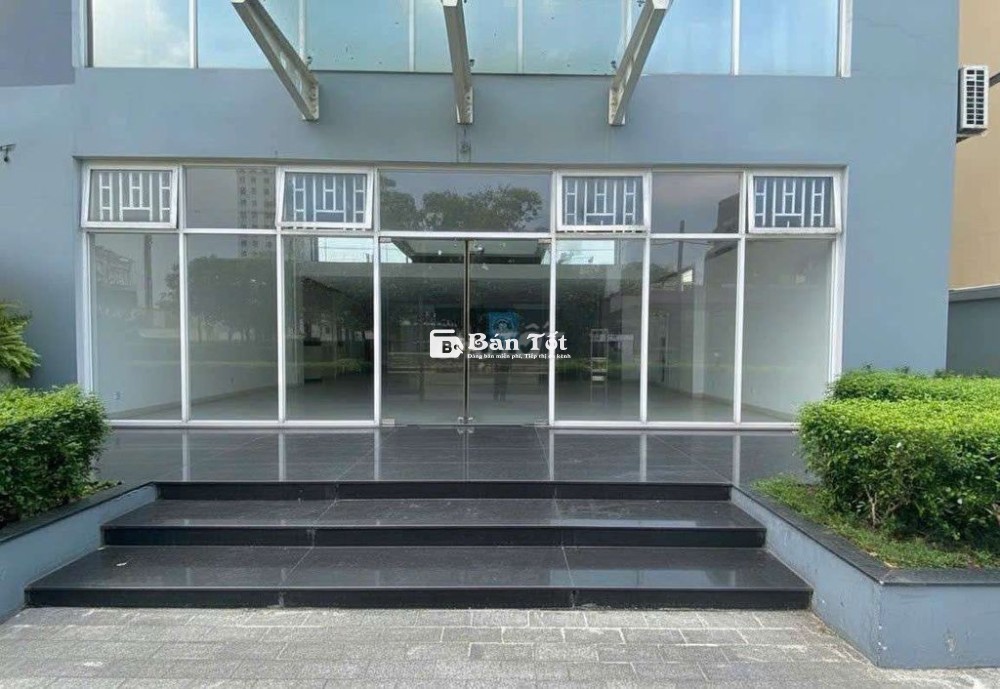 Bán gấp shophouse khối đế chung cư