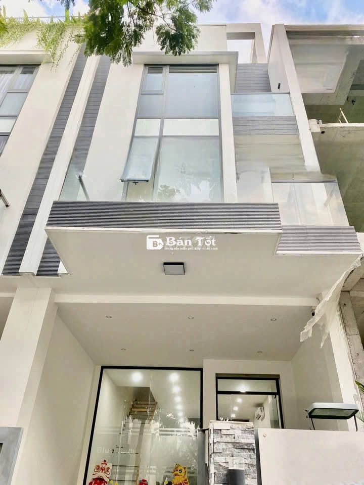 NHÀ ĐẸP MỚI XÂY - 574C Sư Vạn Hạnh, P12, Q10 - 5x20, 4 Tầng, 400m2 sàn