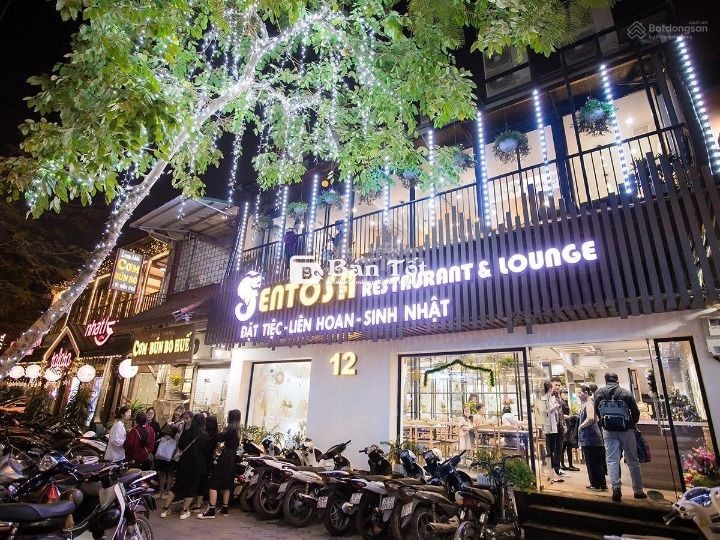 Cho Thuê Nhà mặt tiền Huỳnh Thúc Kháng, Bến Nghé, Quận 1. DT: 15x26m