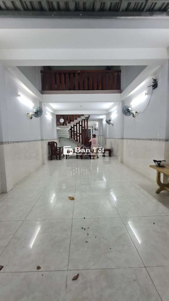 NHÀ 5X20M 1 TRỆT 3 LẦU THÍCH HỢP VP CÔNG TY