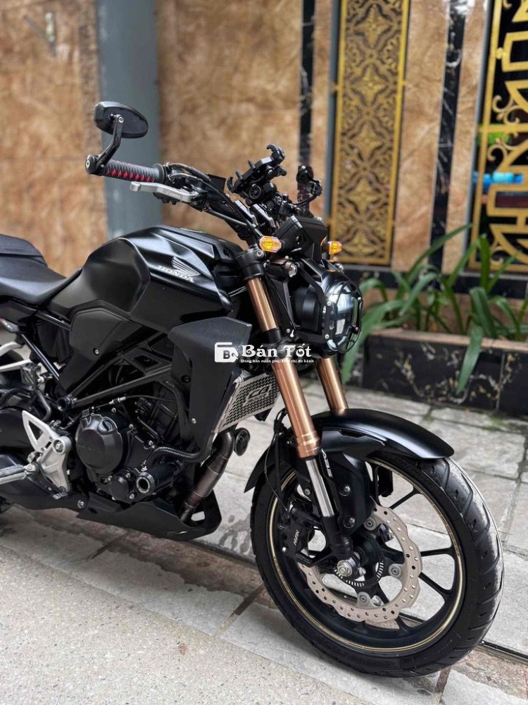 Honda CB 300R 2023 Đen sần date mới nhất xe LƯỚT
